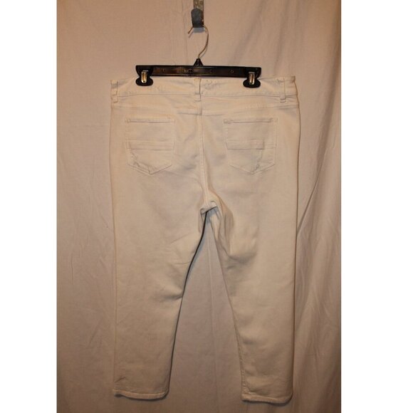 New York & Co Soho - Cropped Distressed Boyfriend Jeans - White - Size 14 - Picture 2 of 4